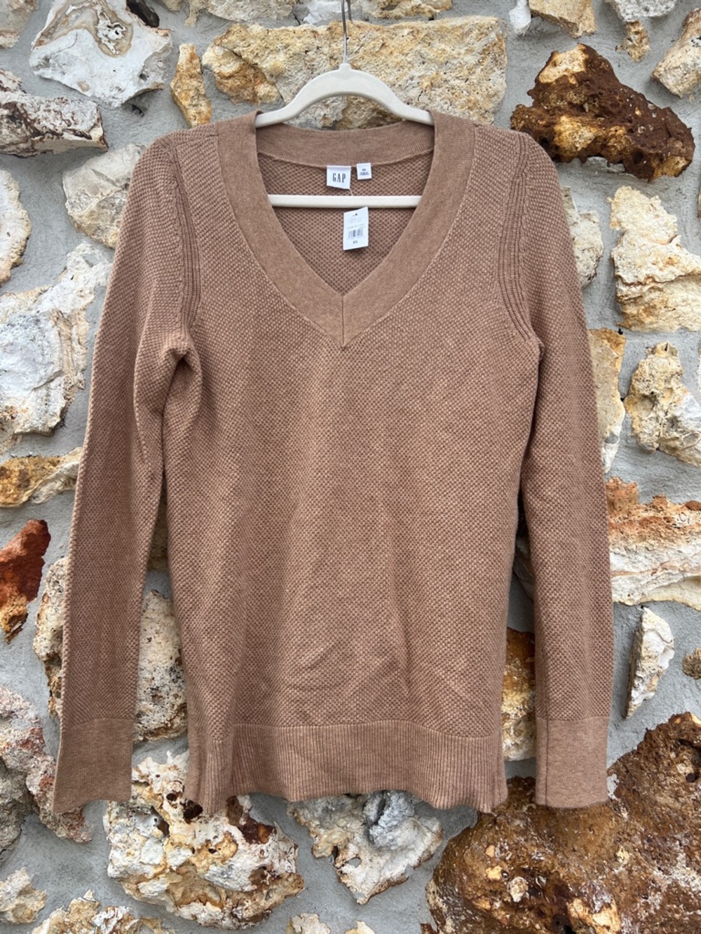 GAP sweater tan V-Neck oversized